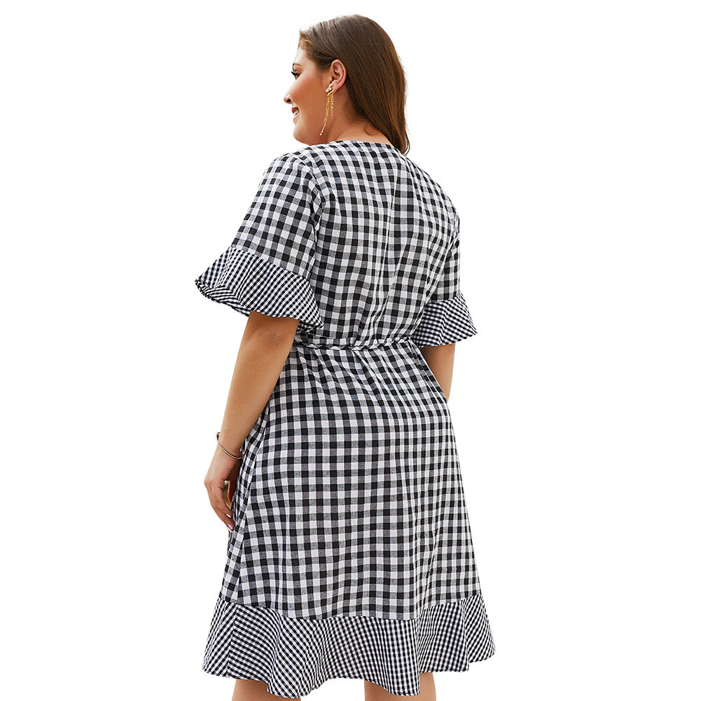 Women's plus size plaid ruffle dress