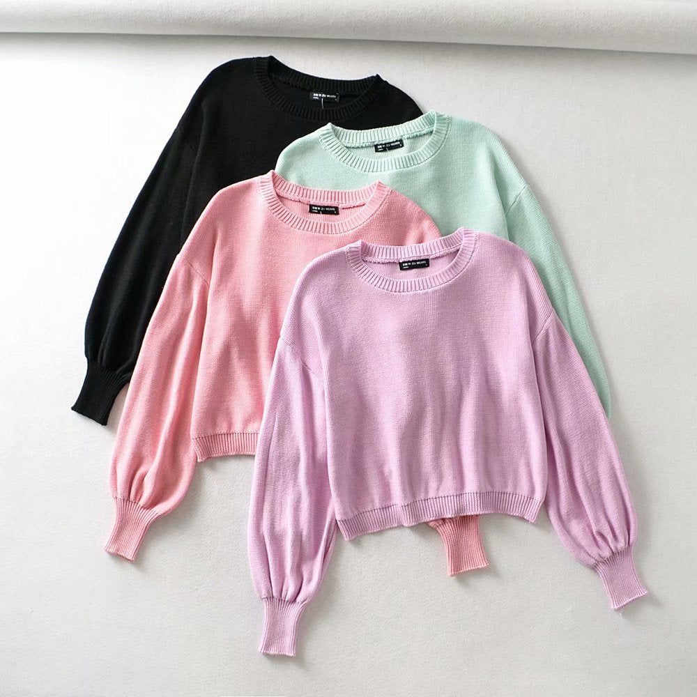 Solid color long-sleeved sweater