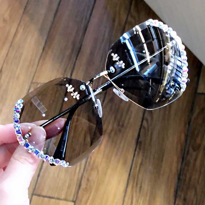 Diamond-Studded Sunglasses For Women