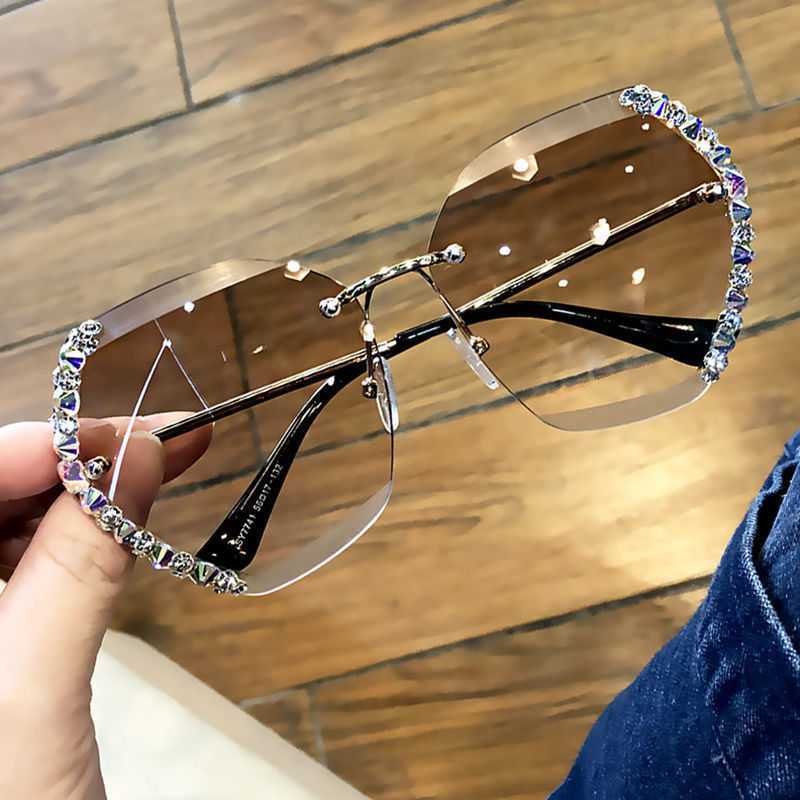 Diamond-Studded Sunglasses For Women